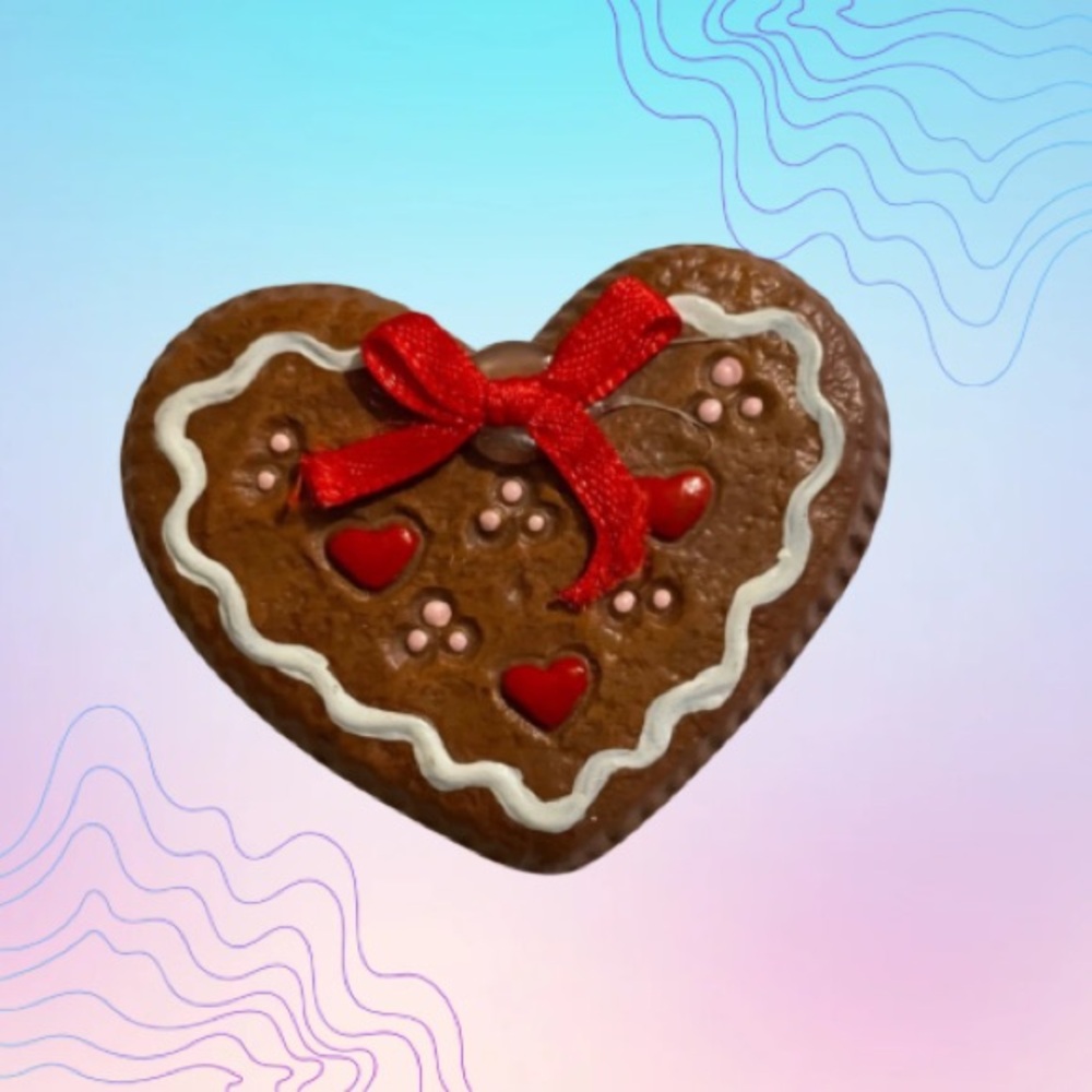 VINTAGE Handmade Gingerbread Heart Brooch